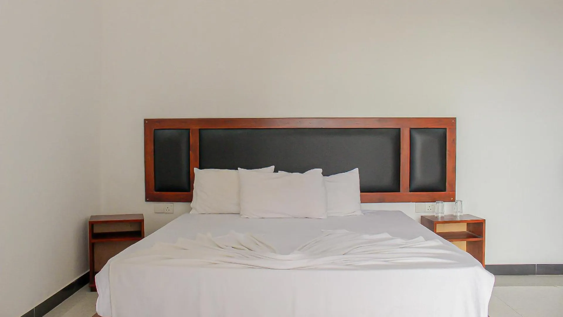 *** Hotel The View Residence Kandy Sri Lanka